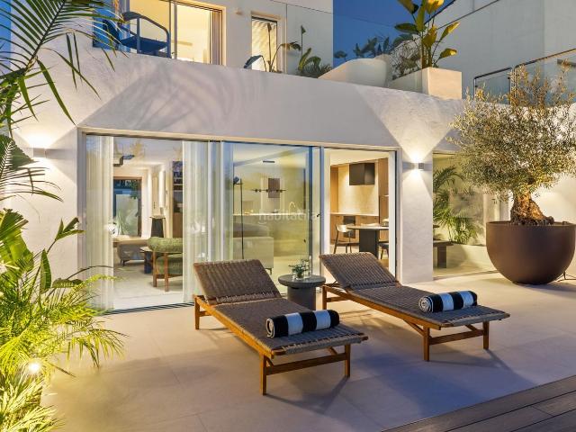 Casa adosada en venta en Marbella, La Dama de Noche La Alzambra. Adosado cerca de Puerto Banús. 3 dormitorios y 3 baños. Nueva Andalucía, Marbella. Casas adosadas.