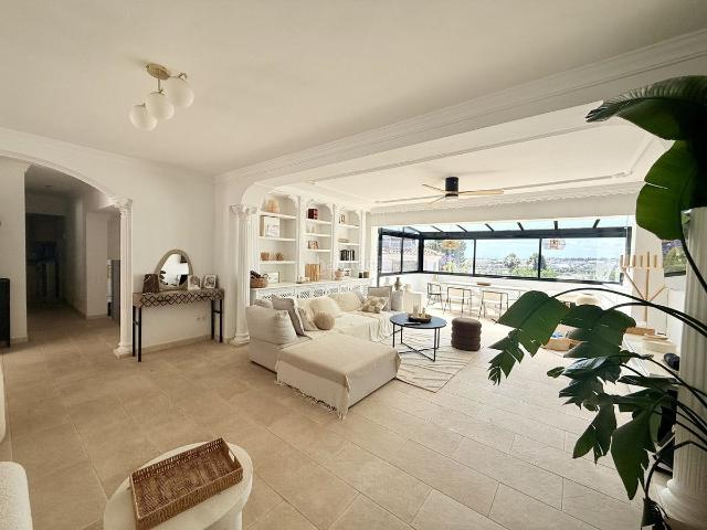 Casa adosada en venta en Marbella, Las Brisas. Casas adosadas.
