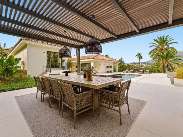 Casa adosada en venta en Marbella, Las Brisas. Casas adosadas.