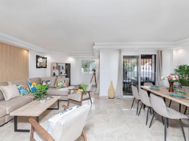 Casa adosada en venta en Marbella, Las Brisas. Casas adosadas.