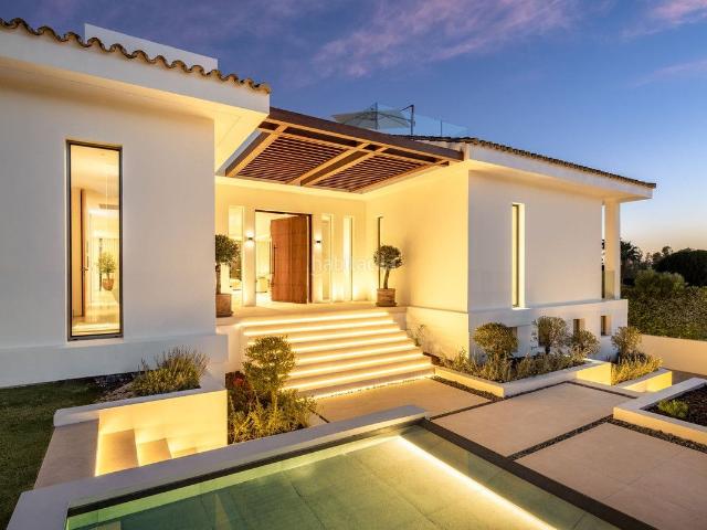 Casa adosada en venta en Marbella, Las Brisas. Casas adosadas.
