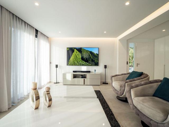 Casa adosada en venta en Marbella, Las Brisas. Casas adosadas.