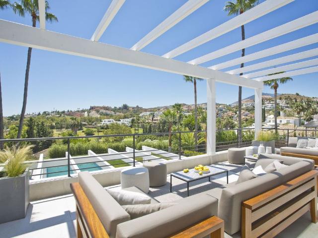 Casa adosada en venta en Marbella, Las Brisas. Casas adosadas.