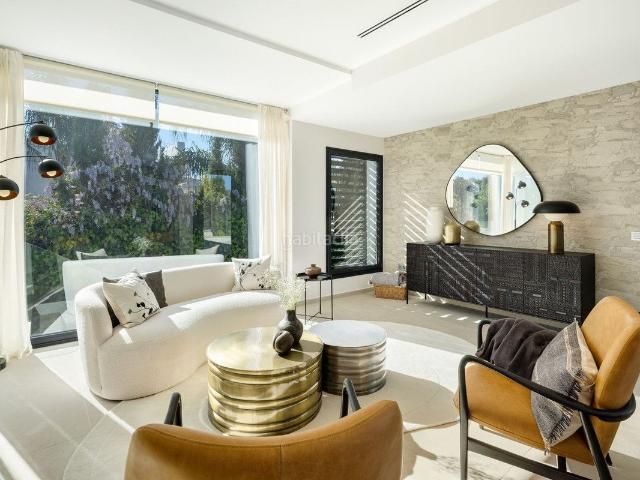 Casa adosada en venta en Marbella, Las Brisas. Casas adosadas.