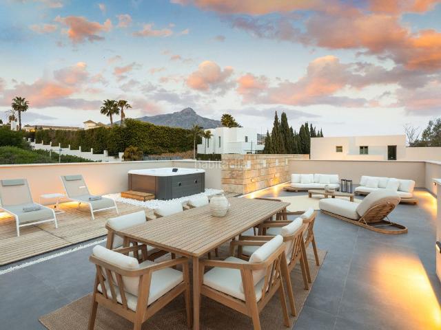 Casa adosada en venta en Marbella, Las Brisas. Casas adosadas.