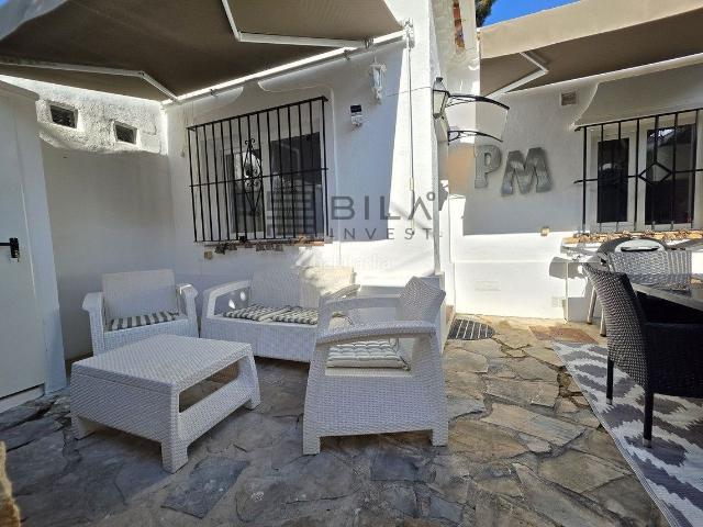 Casa adosada en venta en Marbella, Marbesa. Casa en venta en Complejo Pueblo Andaluz de Las Chapas en Marbella. Casas adosadas.