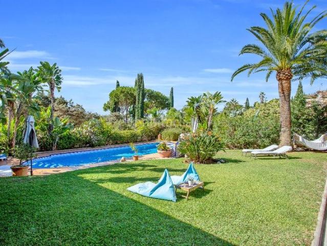 Casa adosada en venta en Marbella, Marbesa. Casas adosadas.