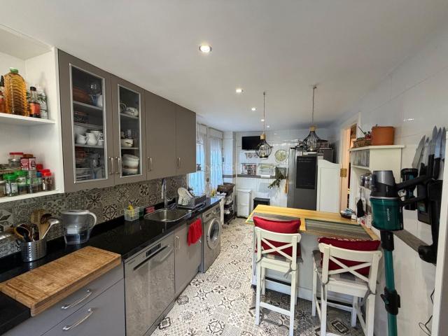 Casa adosada en venta en Marbella, Nagüeles Alto. Ubicada en la exclusiva y demandada zona de Nagüeles. Casas adosadas.