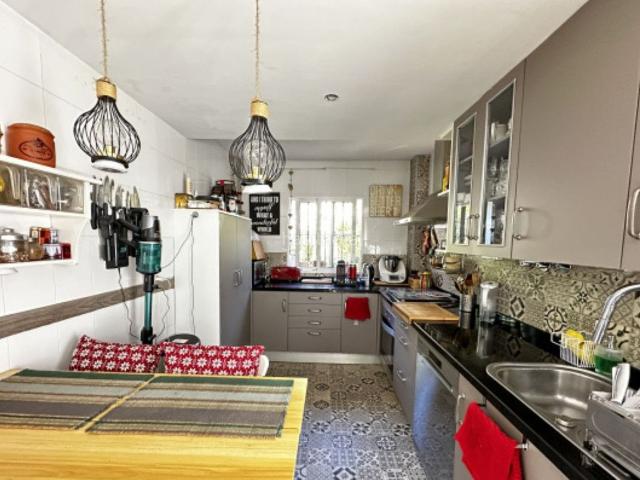 Casa adosada en venta en Marbella, Nagüeles Alto. Casas adosadas.