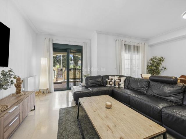 Casa adosada en venta en Marbella, Nagüeles Alto. FamilyTownhouse with Private Garden and Mountain Views in Nagüeles, Marbella. Casas adosadas.