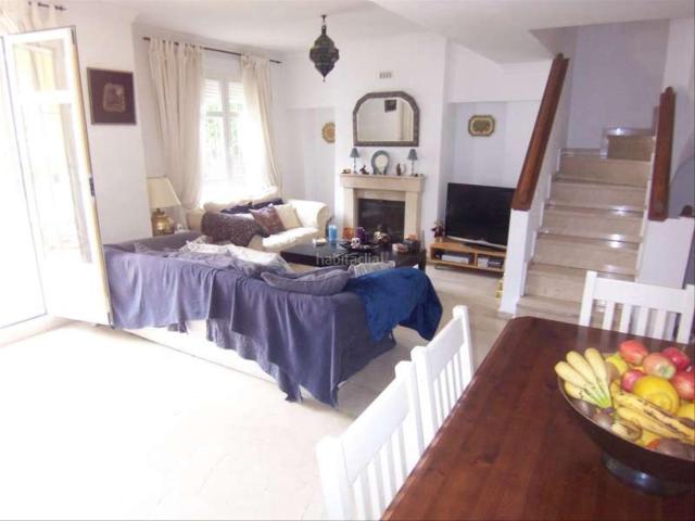 Casa adosada en venta en Marbella, Nueva Andalucía centro. Adosado en venta en Nueva Andalucia, Marbella. Casas adosadas.
