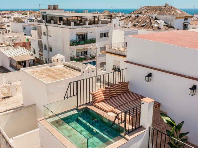 Casa adosada en venta en Marbella, San Pedro de Alcántara Pueblo. Adosada con piscina privada en Marques del Duero, San Pedro de Alcantara. Casas adosadas.