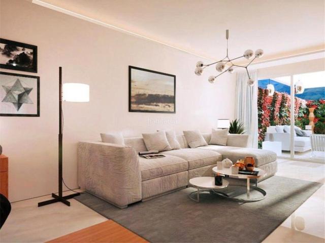 Casa adosada en venta en Marbella, Puerto Banús. Adosado con Potencial en el Corazón de Nueva Andalucía. Casas adosadas.