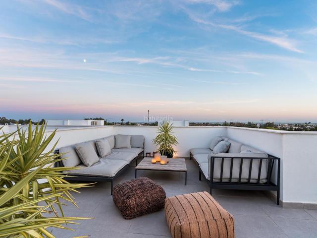 Casa adosada en venta en Marbella, Rodeo Alto Guadaiza La Campana. A estrenar Casa adosada 5 dormitorios en Urb.Rodeito Alto de Marbella. Casas adosadas.