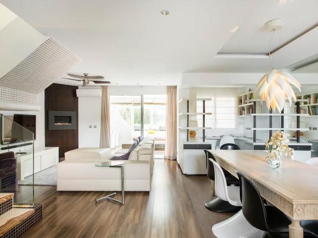 Casa adosada en venta en Marbella, Rodeo Alto Guadaiza La Campana. ADOSADO DE LUJO CON JACUZZI Y 5 DORMITORIOS A UN PASEO DE PUERTO BANÚS. Casas adosadas.