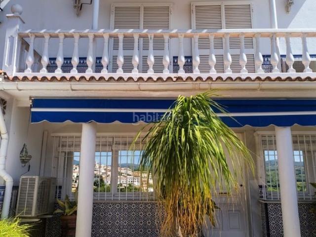 Casa adosada en venta en Marbella, Rodeo Alto Guadaiza La Campana. Chalet Adosado de 4 Dormitorios con Piscina Privada y Doble Acceso. Casas adosadas.
