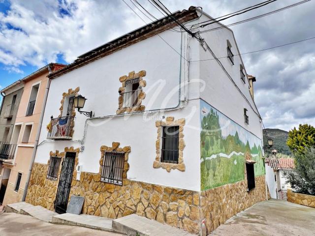 Casa adosada en venta en Marines. CASA A LA VENTA JUNTO A LA SIERRA CALDERONA. Casas adosadas.