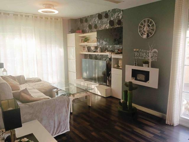 Casa adosada en Venta en María de Huerva