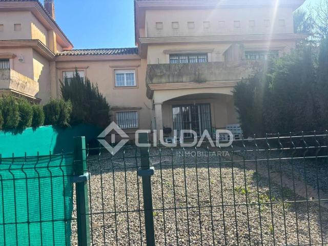 Casa adosada en Venta en Martín Miguel