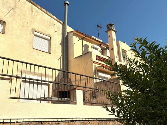 Casa adosada en Venta en Mas Baell Can Carbó