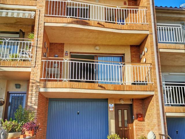 Casa adosada en Venta en Mas Baell Can Carbó