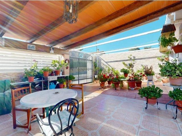 Casa adosada en Venta en Mas de la Montañeta