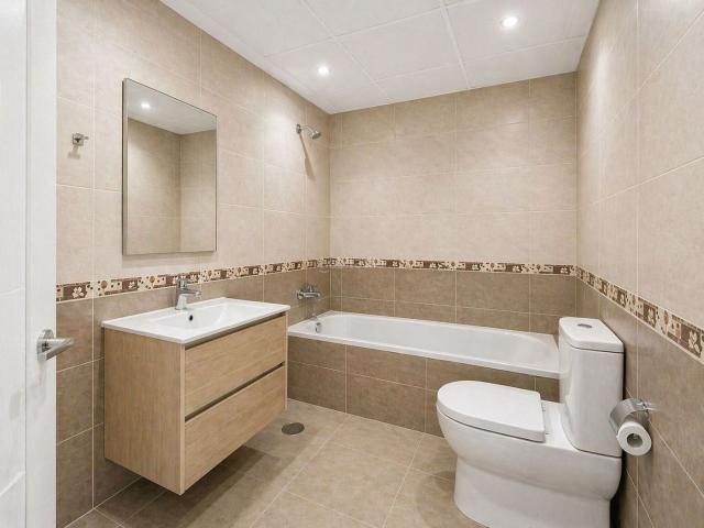 Casa adosada en venta en Massalavés. Casas adosadas.