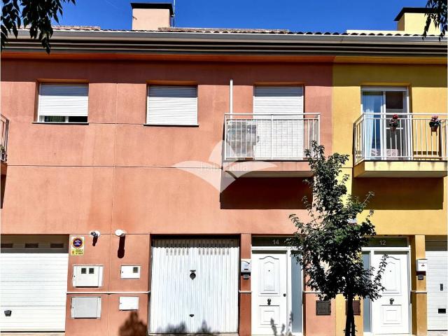 Casa adosada en venta en Massamagrell. Casa Adosada en venta en Massamagrell Valencia. REF CORTS. 320.000. Casas adosadas.