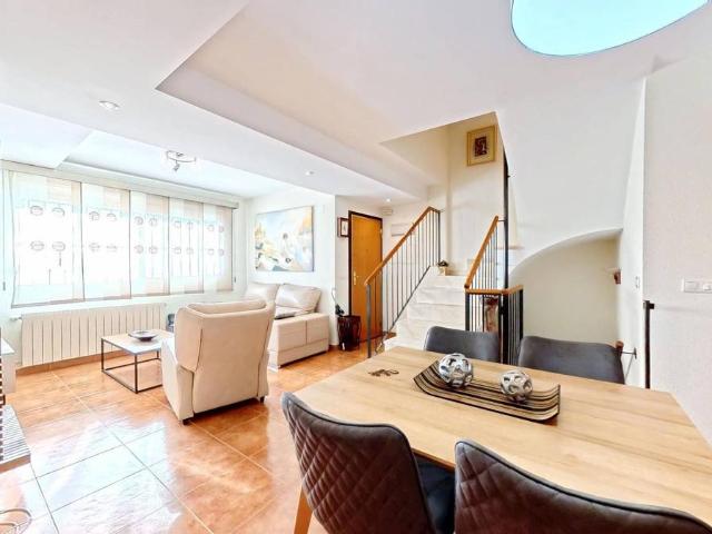 Casa adosada en Venta en Massamagrell