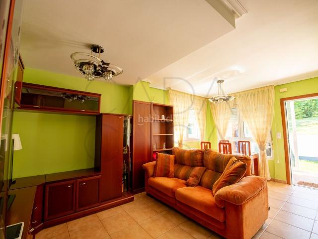 Casa adosada en venta en Medio Cudeyo, Heras Santiago San Salvador. Chalet exclusivo en venta comodidad, luz y calidad de vida. Casas adosadas Medio.