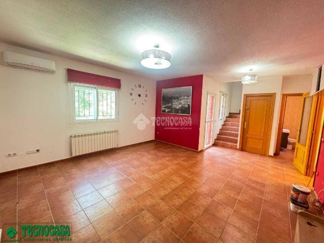 Casa adosada en Venta en Méntrida