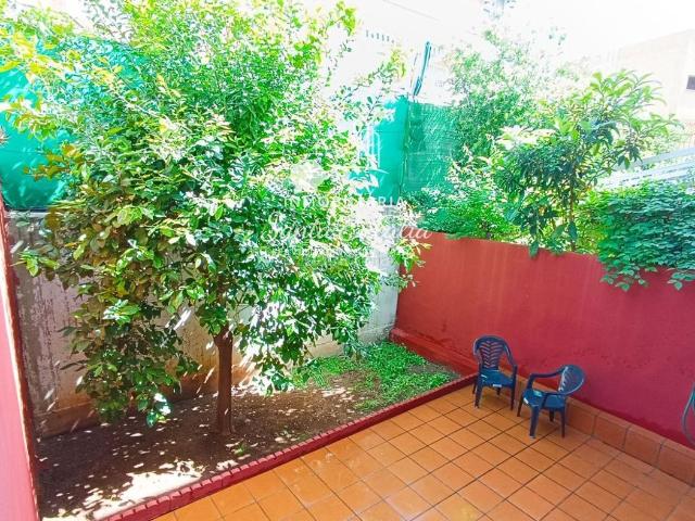Casa adosada en venta en Mérida, Norte. Gran adosado en venta en los milagros. Casas adosadas.