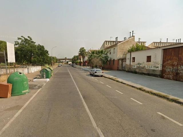 Casa adosada en venta en Mérida, Oeste. ADOSADO EN VENTA EN MERIDA. Activo inmobiliario SIN POSESIÓN, NO VISITABLE. Casas adosadas.