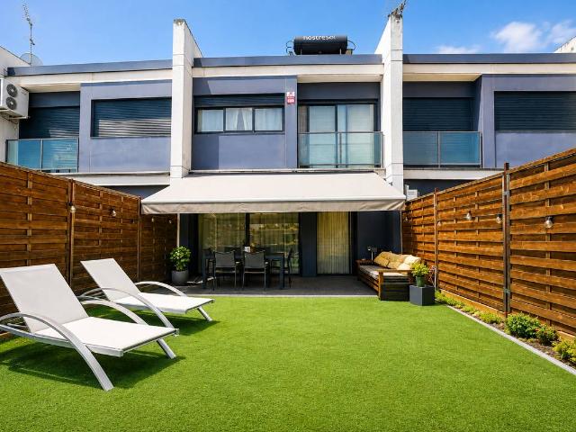 Casa adosada en Venta en Mestral