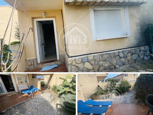 Casa adosada en venta en Miami Platja, Centre Costa Dorada. Adosado en Costa Zefir. Casas adosadas Miami.