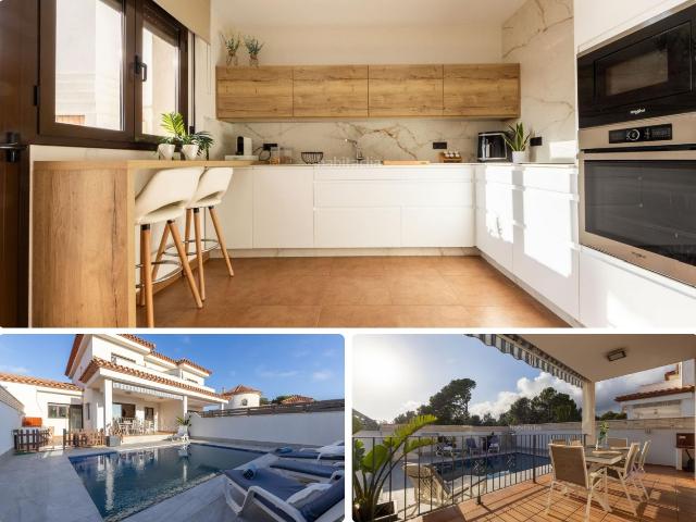Casa adosada en venta en Miami Platja, Centre Costa Dorada. ADOSADO EN MIAMI PLAYA CON PISCINA. Casas adosadas Miami.