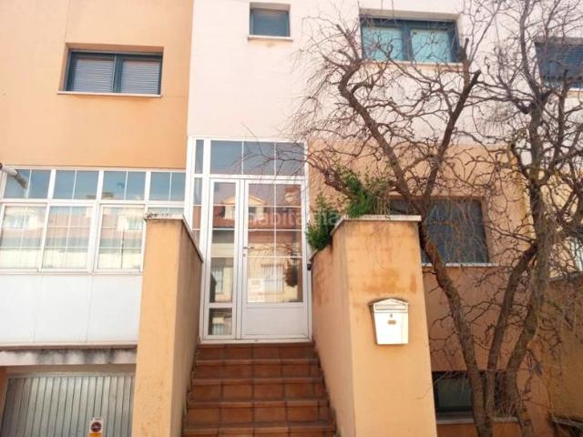 Casa adosada en venta en Miguelturra. Casas adosadas.