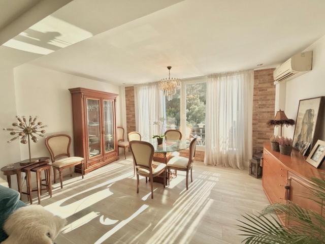 Casa adosada en venta en Mijas, Campo de Mijas. Casa adosada en venta en El Coto, Mijas Terraza soleada, garaje privado y piscinas comunitarias en la Costa del Sol. Casas adosadas.