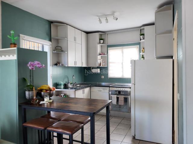 Casa adosada en venta en Mijas, Campo de Mijas. Para Familias Grandes o Inversores! Villa de 3 Plantas Autónomas con 9 Hab. y Amplias Terrazas en Fuengirola. Casas adosadas.