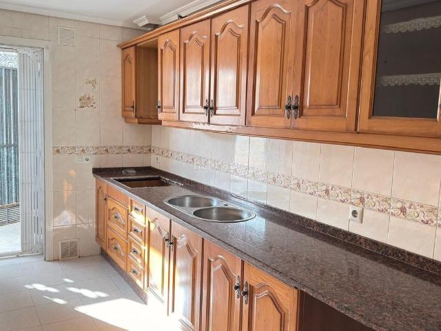 Casa adosada en venta en Mijas, Centro. Amplio adosado de esquina en una de las zonas más demandadas entre Mijas y Fuengirola. Casas adosadas.