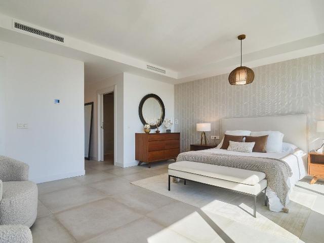 Casa adosada en venta en Mijas, El Faro de Calaburra Chaparral. OBRA NUEVA ESPECTACULARES ADOSADOS 3 HABITACIONES PISCINA GARAGE VISTAS AL MAR. Casas adosadas.