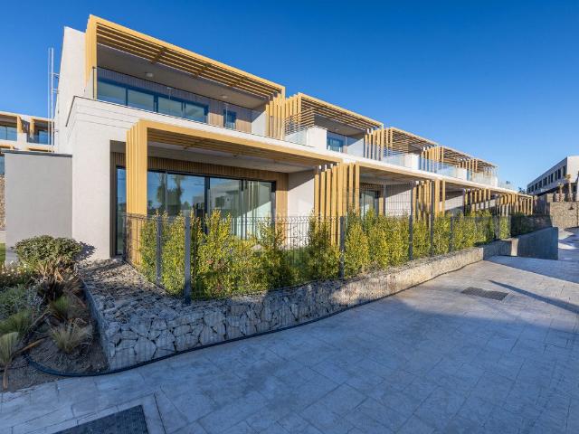Casa adosada en venta en Mijas, El Faro de Calaburra Chaparral. Casas adosadas.