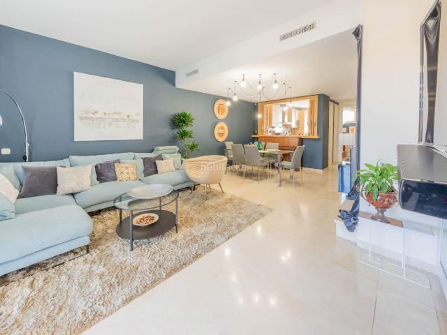 Casa adosada en venta en Mijas, El Faro de Calaburra Chaparral. Exclusiva vivienda con 2 suites 1 dormitorio y terraza en urbanización premium. Casas adosadas.