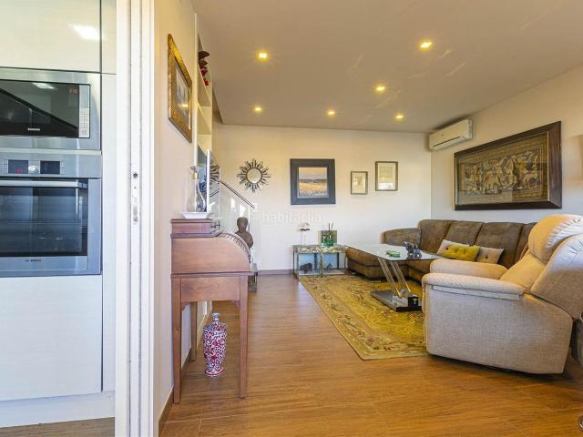 Casa adosada en venta en Mijas, La Cala Mijas. Excelente oportunidad. Precioso adosado con espectaculares vistas al mar y a la montaña. La propiedad se encuentra en la codiciada. Casas adosadas.