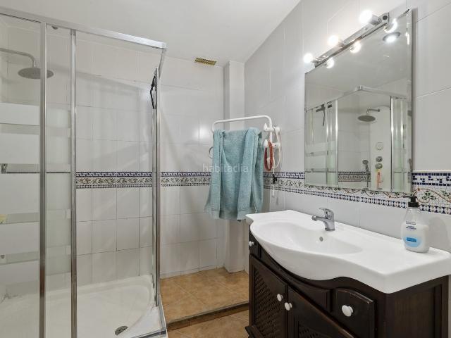 Casa adosada en venta en Mijas, Mijas pueblo. Amplia casa adosada de cinco dormitorios con vistas panorámicas en Mijas, Málaga. Casas adosadas.