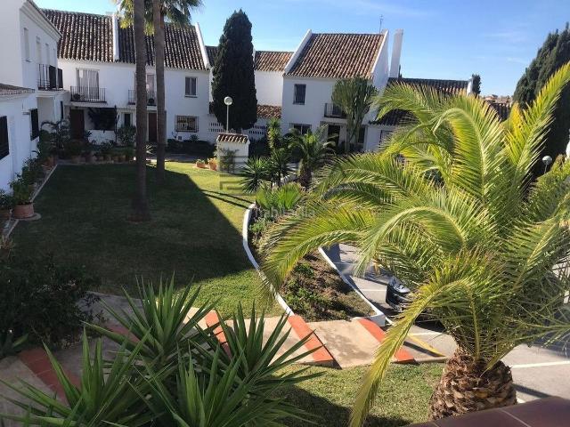 Casa adosada en venta en Mijas, Riviera del Sol. Adosado en venta en Urb. Estrellas del Golf en Riviera del Sol, Mijas Costa. Casas adosadas.
