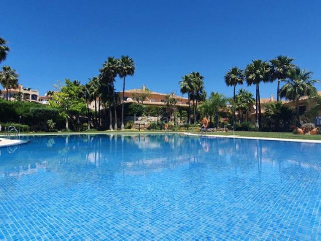 Casa adosada en venta en Mijas, Riviera del Sol. Casas adosadas.