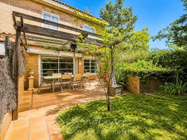 Casa adosada en Venta en Mira sol