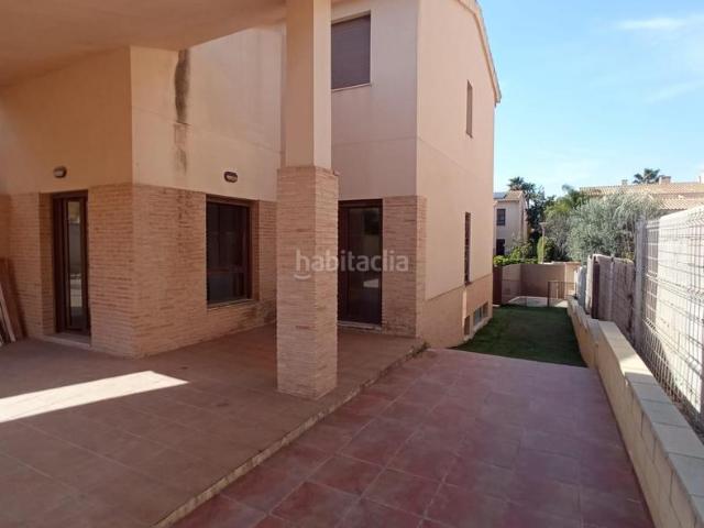 Casa adosada en venta en Mutxamel, Almajada Ravel. Adosado 11 km de centro de Alicante. Casas adosadas.