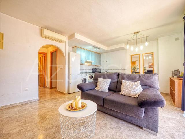 Casa adosada en venta en Mutxamel, Bonalba Cotoveta. Chalet adosado de 3 dormitorios y 2 baños con garaje y trastero incluido en Bonalba, Mutxamel. Casas adosadas.